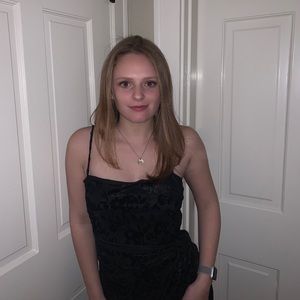 Meet your Posher, Dalia